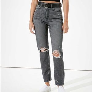 NWOT American Eagle Mom Jeans Distress Black Wash